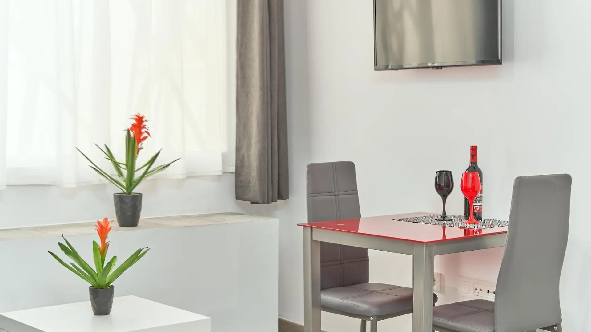 Nerja Boutique B1 Street Level Apartment